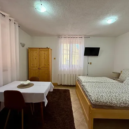 Πανσιόν U Grobiana 3*